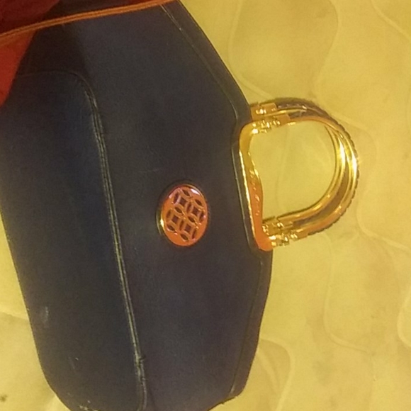 Purses - Picture 3 of 7